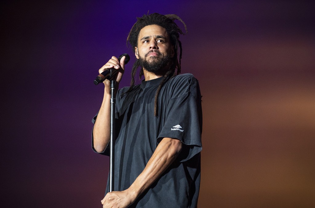J. Cole Appears to Take Aim at Kendrick Lamar on '7 Minute Drill'