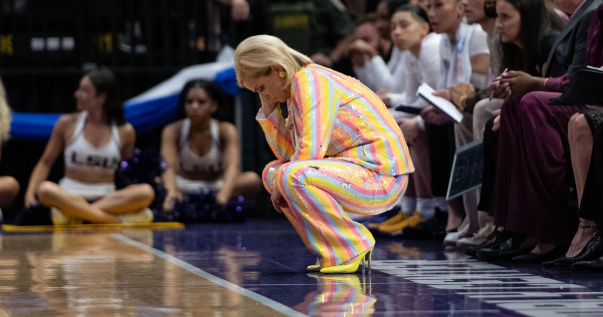 LSU women's basketball's season ends with 94-87 loss to Iowa in the Elite 8 | Sports