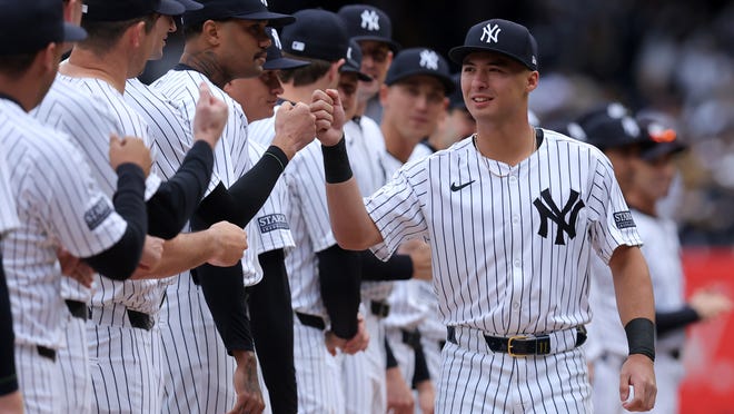 Why is John Sterling leaving? New York Yankees radio announcer retires