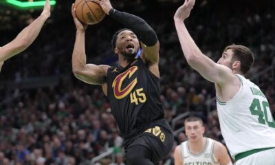 Mitchell's 29 points help Cavaliers blow out Celtics 118-94, tie series at 1 game apiece