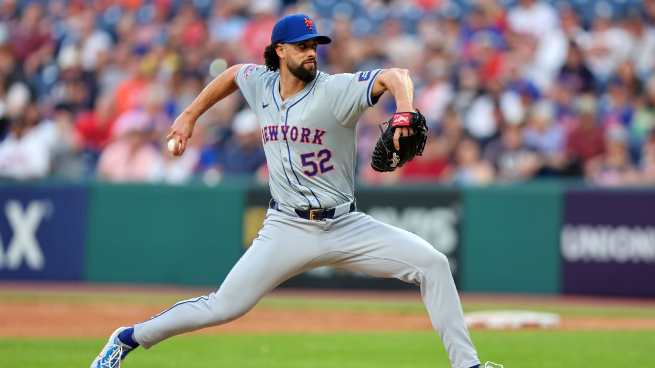 Mets DFA Jorge López after post-ejection glove toss, saying he went 'over line'