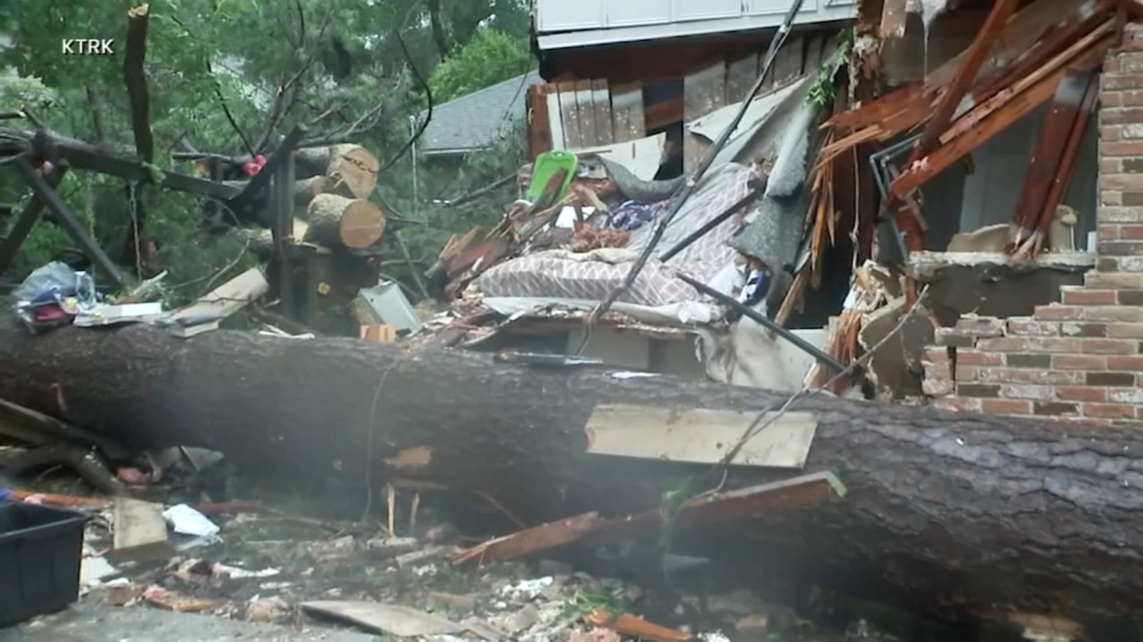 Hurricane Beryl tracker: Death toll rises to 6 in Texas, over 2M without power as tropical depression now takes aim at Midwest