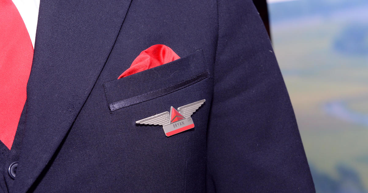 Delta apologizes after reacting to post calling employees' Palestinian flag pins "Hamas badges"