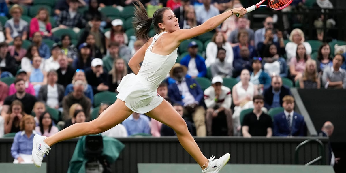 Emma Navarro eliminates Coco Gauff at Wimbledon to reach her first Grand Slam quarterfinal