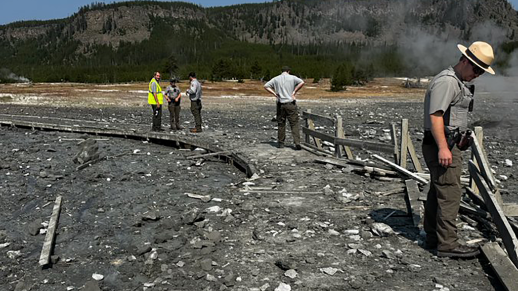 Hydrothermal explosion causes damage in area of Yellowstone National Park • Washington State Standard