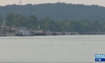 Man injured in Ohio River barge accident