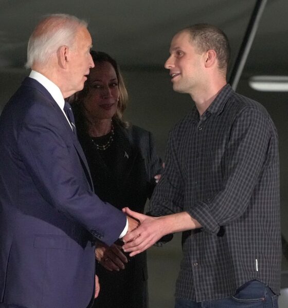 Evan Gershkovich, Paul Whelan greeted by President Biden, VP Harris after landing on US soil