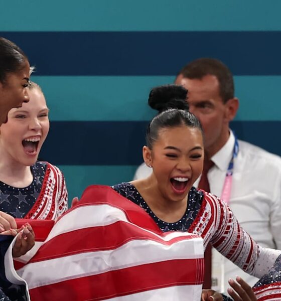 Ahead of team competition, Simone Biles and Jordan Chiles encouraged Suni Lee to “walk out like you’re the reigning Olympic champion.” – Exclusive