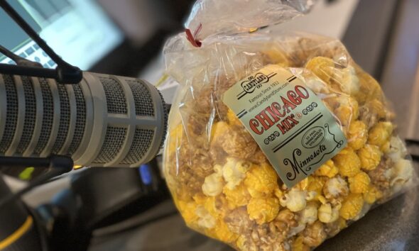 Critical DMs: Chicago Mix, the Vince Vaughn of popcorn