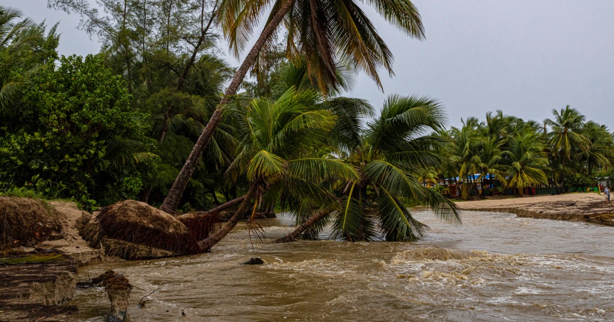 Hurricane Ernesto’s heavy rain hits Puerto Rico