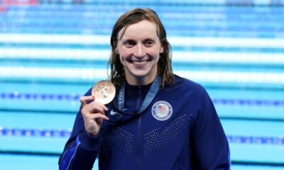 Katie Ledecky wins 1,500 free, tying three other all-time U.S. greats with 12 medals