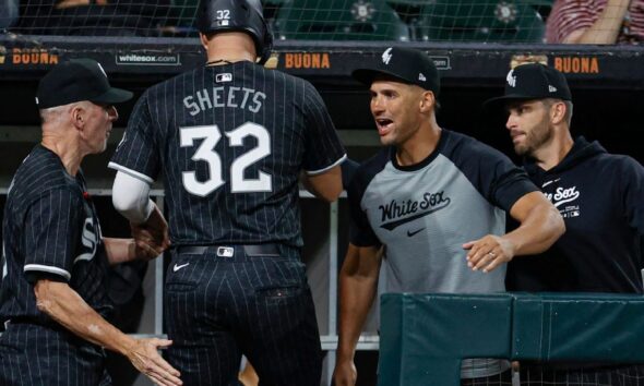 White Sox stun Yankees 12-2 for Grady Sizemore's first win